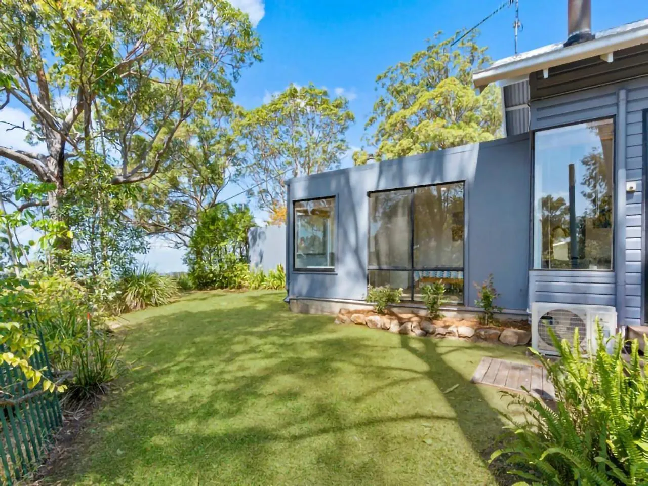 Sky Island Studios Mount Tamborine 0*,